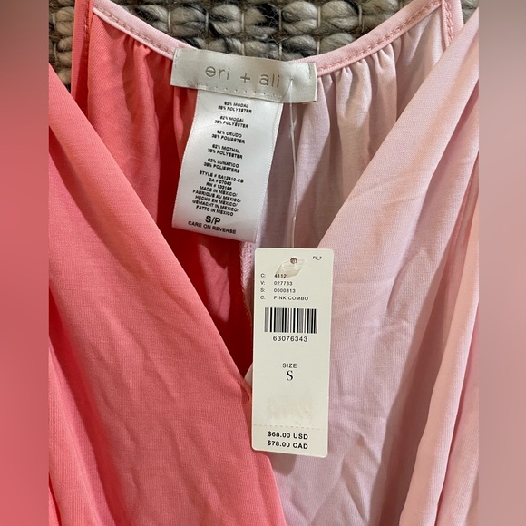 💗 NWT Eri & Ali Anthropologie pink color block surplice tank sz S - Picture 2 of 5